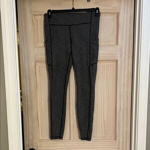 Sz 10 GUC lululemon athletica Gray Leggings